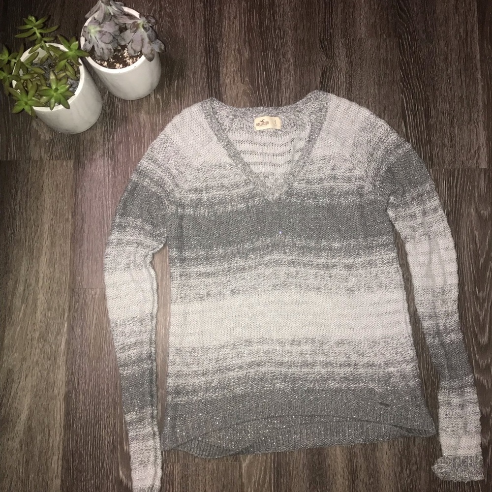 Hollister • Small sweater • gray sparkle